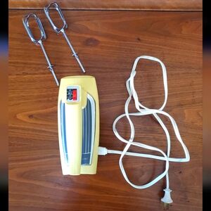 Vintage GE Yellow Atomic 1960's Electric Hand Mixer Beaters and Cord